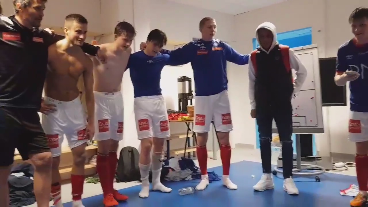 Rekrutta jubler for seier